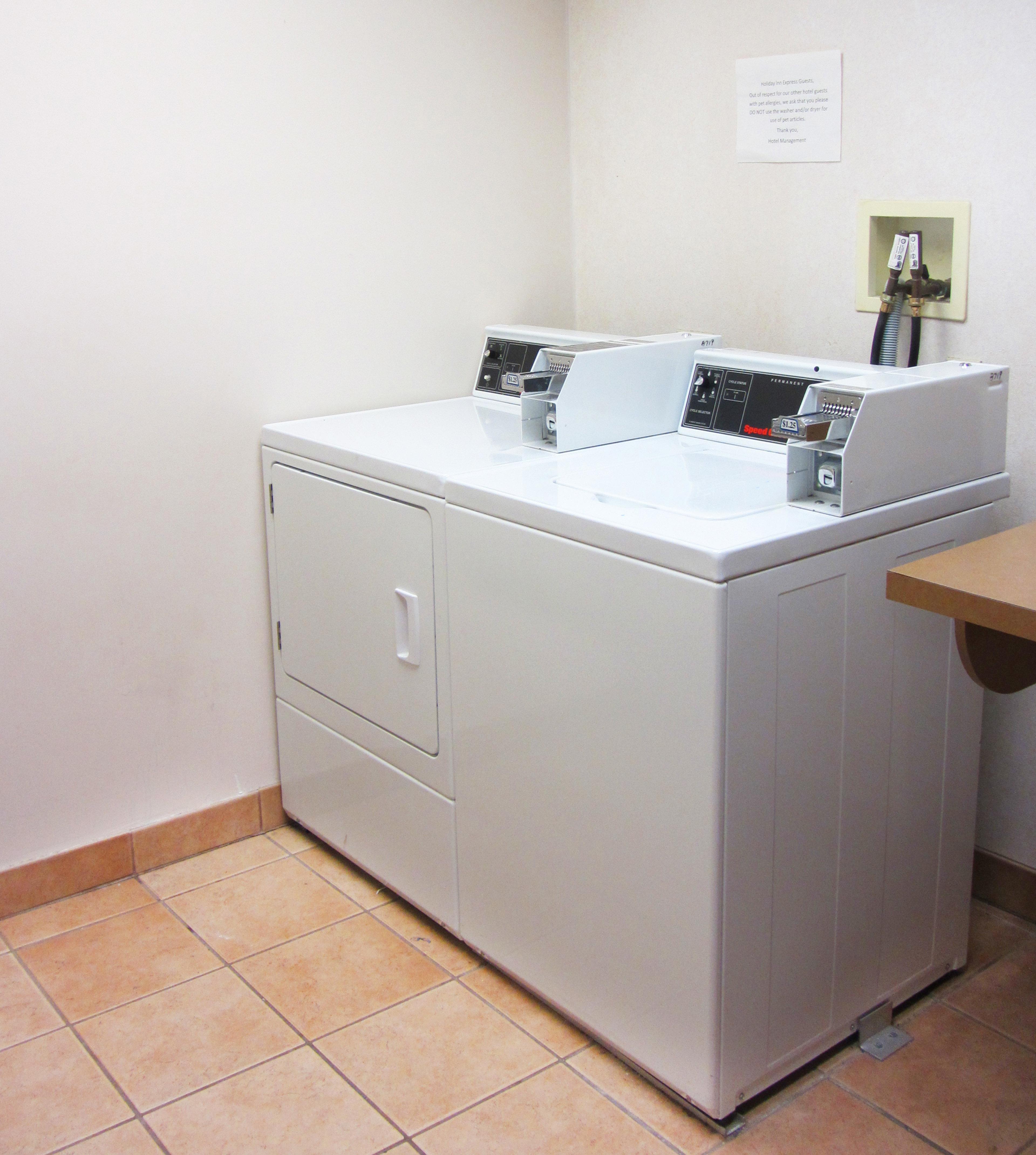 Holiday Inn Express Fairfield By Ihg Экстерьер фото