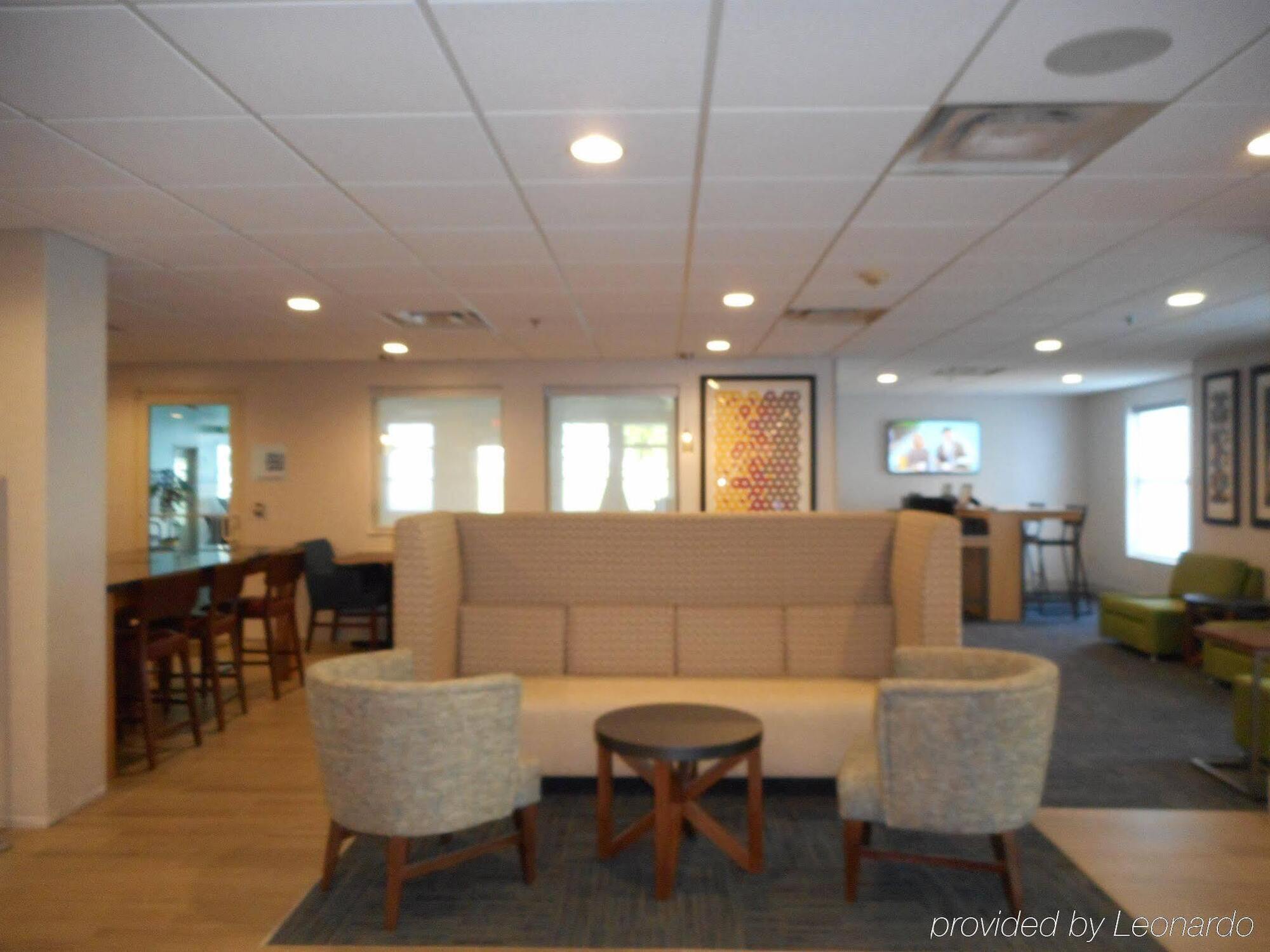 Holiday Inn Express Fairfield By Ihg Экстерьер фото